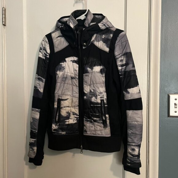 Zella Jacket - Picture 1 of 3